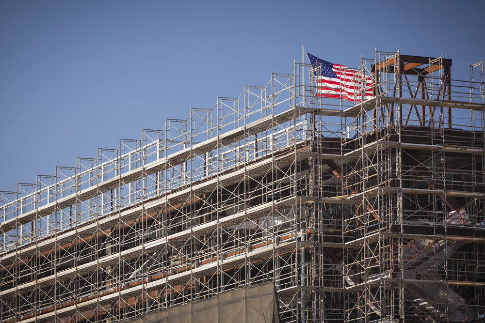Adapting to the 2025 U.S. Work Culture: Tips for Immigrants Entering the American Workforce