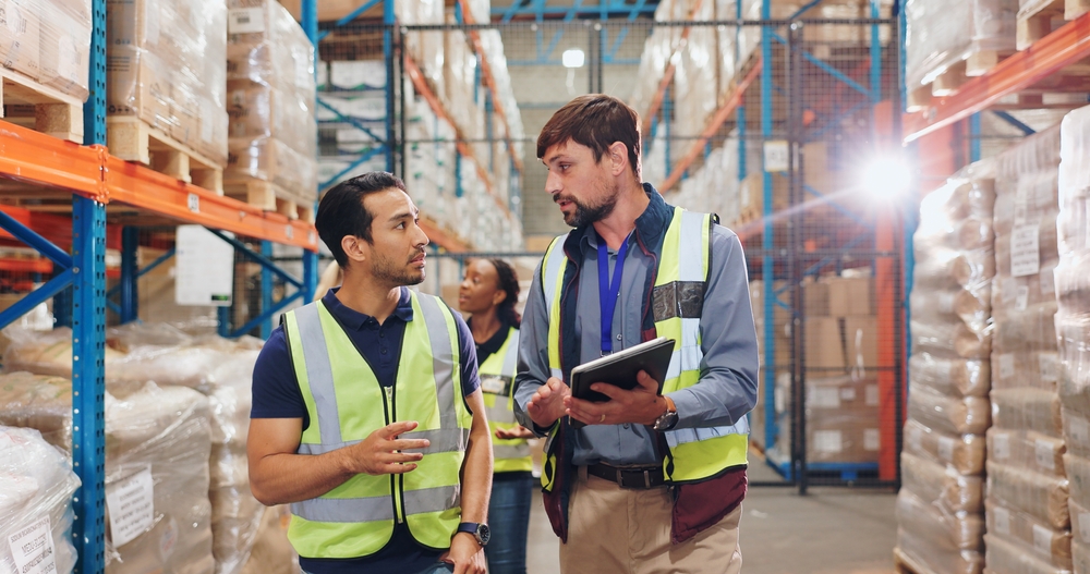 Essential Guide to Becoming a Warehouse Worker in The USA: Skills, Responsibilities, and Job Opportunities